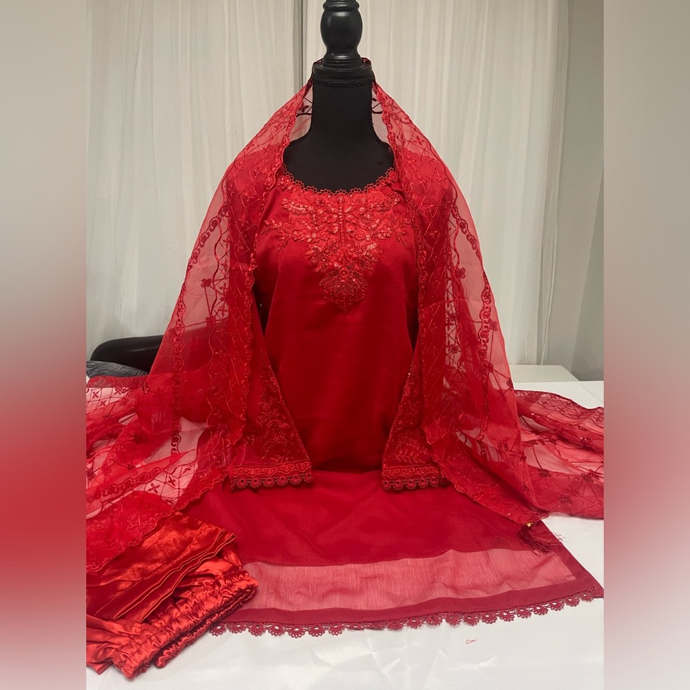 New arrivals ready to wear suit